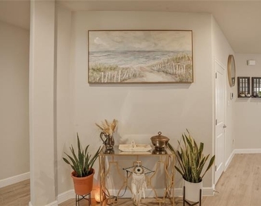 11536 Harp Lane - Photo Thumbnail 16