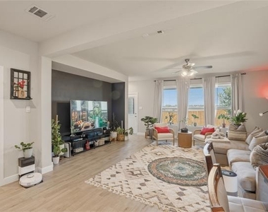 11536 Harp Lane - Photo Thumbnail 5