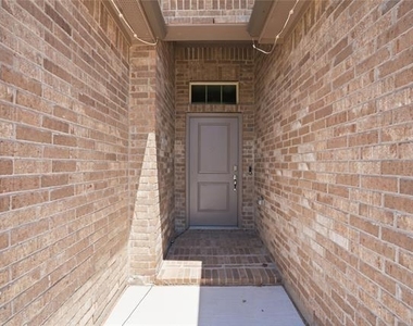 11536 Harp Lane - Photo Thumbnail 2