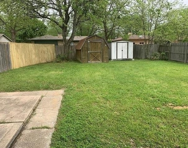 721 Lindenwood Drive - Photo Thumbnail 14