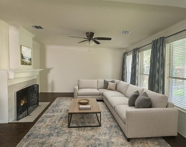 2428 Brycewood Lane - Photo Thumbnail 2