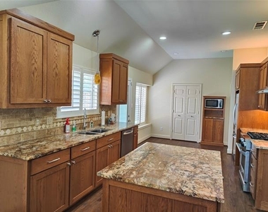 4832 Bull Run Drive - Photo Thumbnail 13