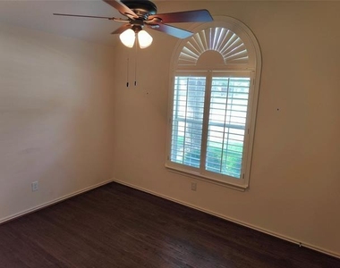 4832 Bull Run Drive - Photo Thumbnail 24