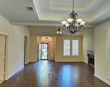 4832 Bull Run Drive - Photo Thumbnail 3