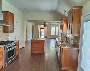 4832 Bull Run Drive - Photo Thumbnail 10