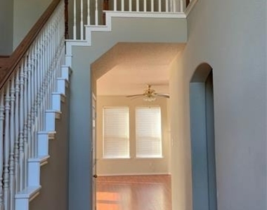 3633 Kimble Drive - Photo Thumbnail 3