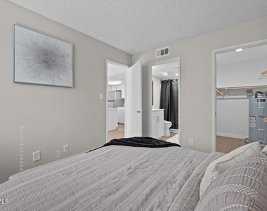 4620 W Mcdowell Road - Photo Thumbnail 6