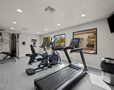 4620 W Mcdowell Road - Photo Thumbnail 15
