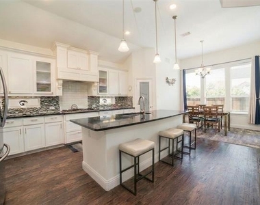 2609 Hammock Lake Drive - Photo Thumbnail 13