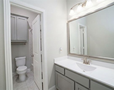 2609 Hammock Lake Drive - Photo Thumbnail 26