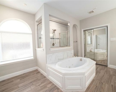 2609 Hammock Lake Drive - Photo Thumbnail 20