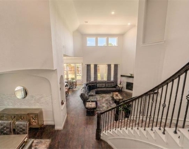 2609 Hammock Lake Drive - Photo Thumbnail 7