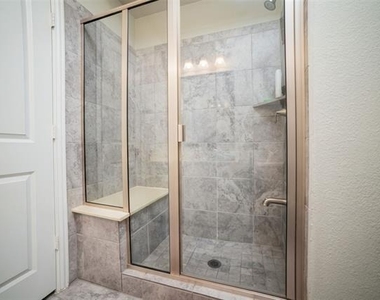 2609 Hammock Lake Drive - Photo Thumbnail 23