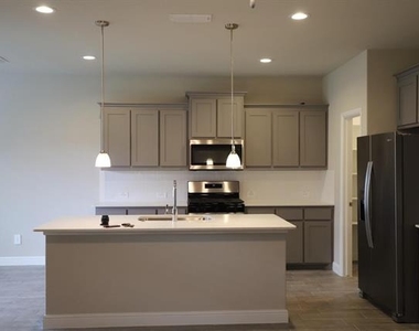 15529 Leaside Drive - Photo Thumbnail 6