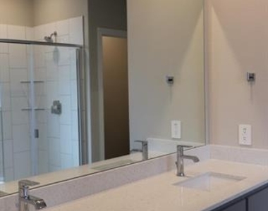 15529 Leaside Drive - Photo Thumbnail 9