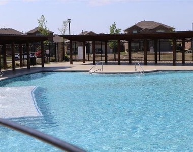15529 Leaside Drive - Photo Thumbnail 25