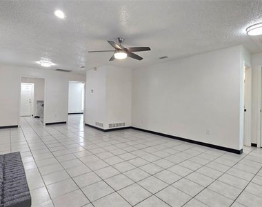 301 Sherry Street - Photo Thumbnail 4