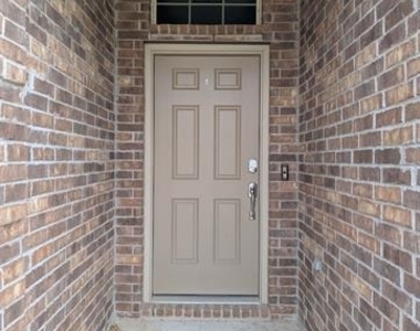 1740 Alamandine Avenue - Photo Thumbnail 1