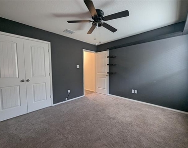 1740 Alamandine Avenue - Photo Thumbnail 19