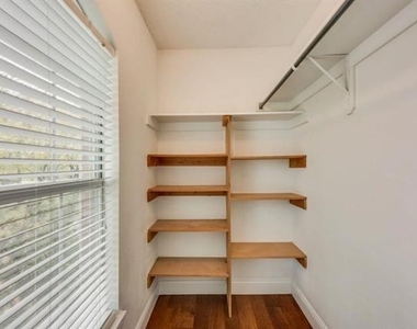 3009 Larkspur Court - Photo Thumbnail 24