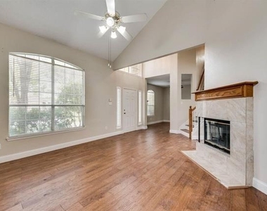 3009 Larkspur Court - Photo Thumbnail 3