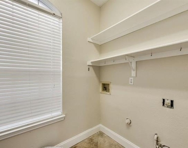 3009 Larkspur Court - Photo Thumbnail 25