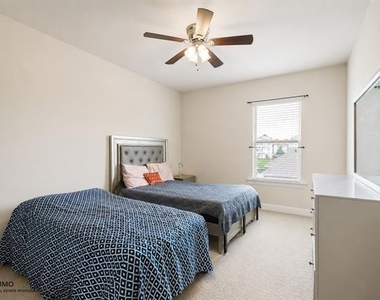 631 Riverscape Drive - Photo Thumbnail 21