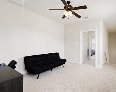 631 Riverscape Drive - Photo Thumbnail 18