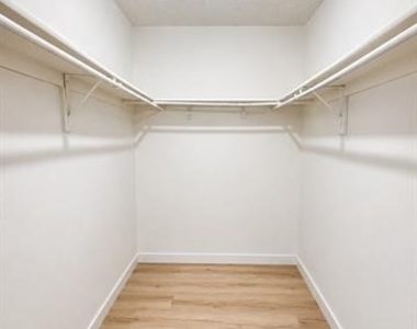 4413 Menzer Road - Photo Thumbnail 10