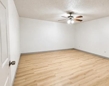 4413 Menzer Road - Photo Thumbnail 7