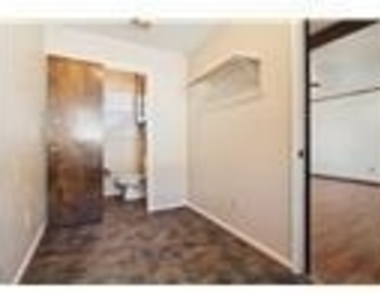 941 Maple Street - Photo Thumbnail 26