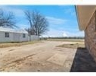 941 Maple Street - Photo Thumbnail 35