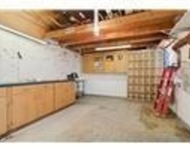 941 Maple Street - Photo Thumbnail 33