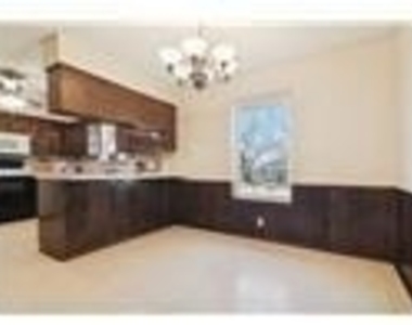 941 Maple Street - Photo Thumbnail 10