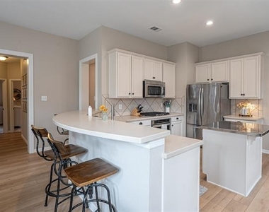 9128 Peace Street - Photo Thumbnail 13