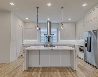 2707 Kimsey Drive - Photo Thumbnail 8