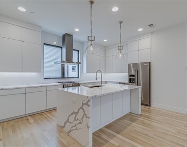 2707 Kimsey Drive - Photo Thumbnail 7