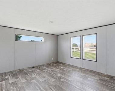 303 Mesa Ridge - Photo Thumbnail 17