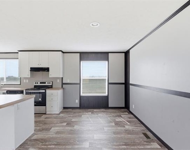303 Mesa Ridge - Photo Thumbnail 13