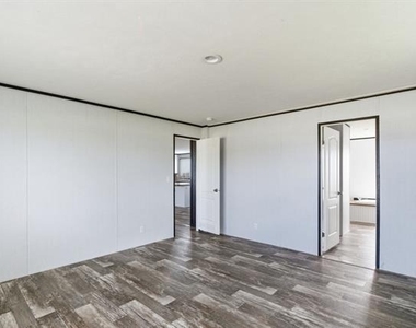 303 Mesa Ridge - Photo Thumbnail 18