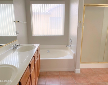 16247 W Jackson Street - Photo Thumbnail 10