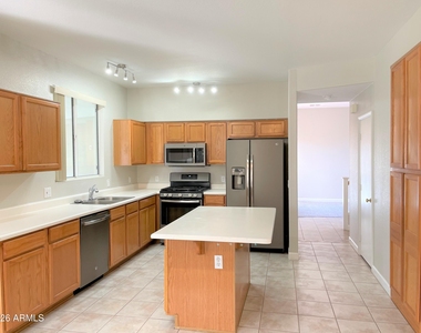 16247 W Jackson Street - Photo Thumbnail 5
