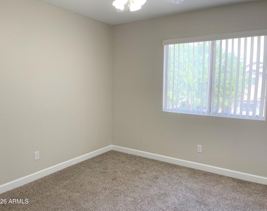 16247 W Jackson Street - Photo Thumbnail 11