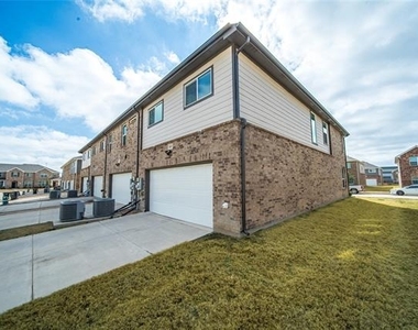 2817 Bellflower Drive - Photo Thumbnail 15