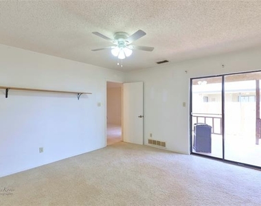 4074 Russell Avenue - Photo Thumbnail 19