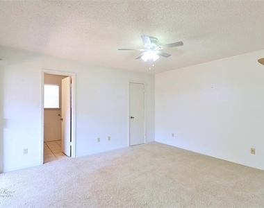 4074 Russell Avenue - Photo Thumbnail 18