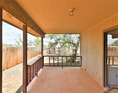4074 Russell Avenue - Photo Thumbnail 26