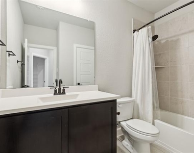 2121 Tolleson Drive - Photo Thumbnail 21