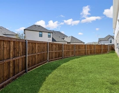 2121 Tolleson Drive - Photo Thumbnail 24