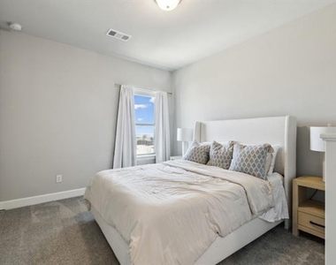 2121 Tolleson Drive - Photo Thumbnail 19